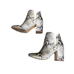 BADDIE Steve Madden Reptile Boots – Snakeskin Narrate Heeled – Size 8.5